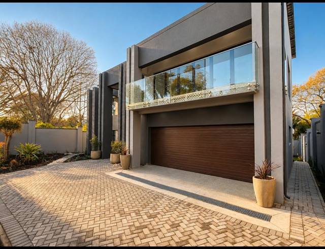 4 BEDROOM HOUSE FOR SALE IN FOREST TOWN
